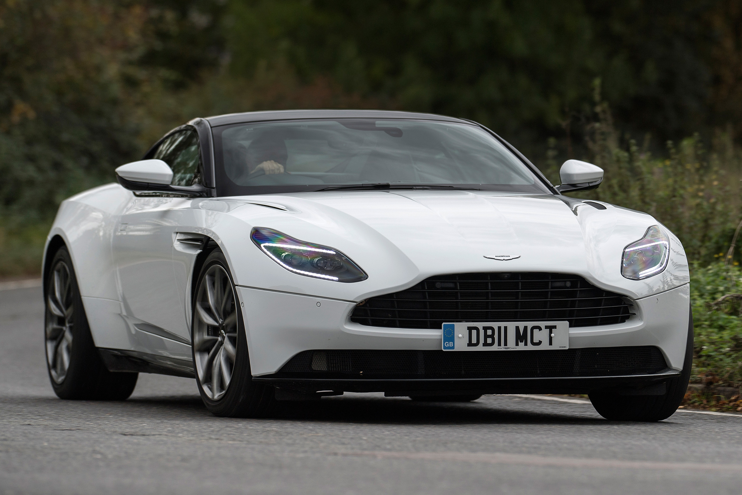 Aston Martin DB11 V8